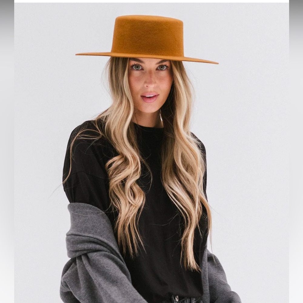 Gigi Pip Dahlia Boater NWT Brown